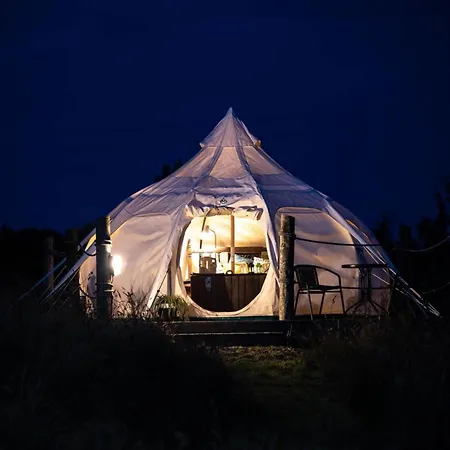 The Getaway - Woodland View - Couples Luxury Belle Tent דנגרבן